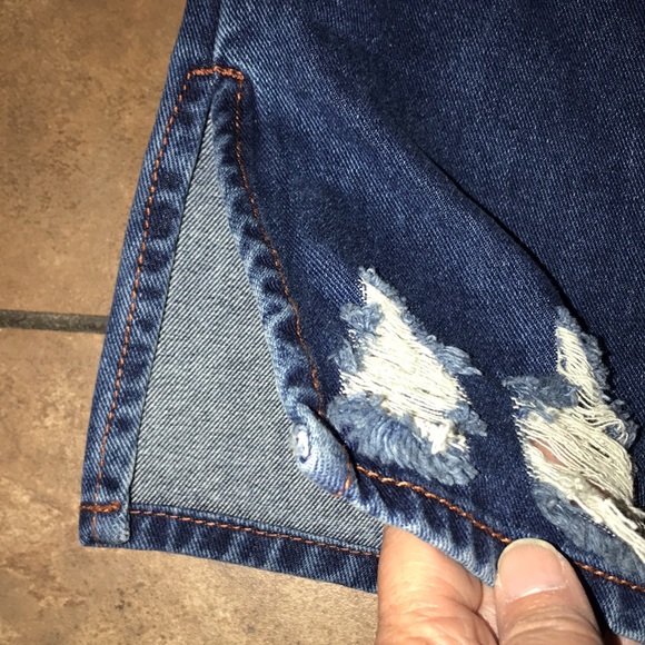 NWT Juniors NOBO Distressed Jeans - Picture 4 of 8